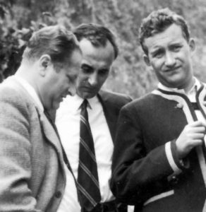 In ernster Beratung (von links nach rechts): Dr. Bruno Kreisky, Otto Molden, Fritz Molden.