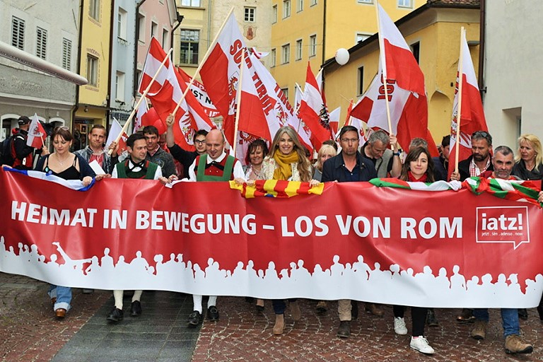 Heimat in Bewegung – Unabhängigkeitstag in Bruneck