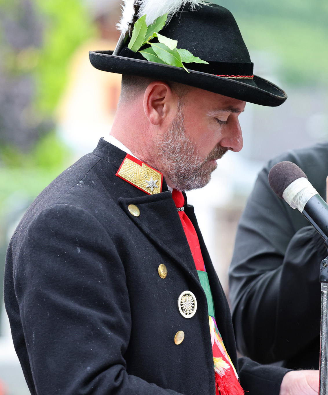 Christoph Schmid, Landeskommandant des „Südtiroler Schützenbundes“ (SSB) bei seiner Ansprache. (Bild: SSB)